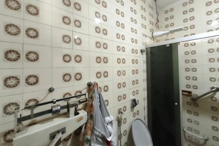 Casa à venda com 500m², 5 quartos e 6 vagas Casa à venda com 500m², 5 quartos e 6 vagasBanheiro da Suíte 2