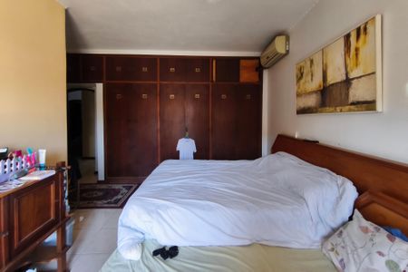 Casa à venda com 500m², 5 quartos e 6 vagas Casa à venda com 500m², 5 quartos e 6 vagasSuíte 3