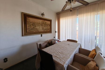 Casa à venda com 500m², 5 quartos e 6 vagas Casa à venda com 500m², 5 quartos e 6 vagasSala 4