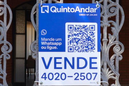 Casa à venda com 500m², 5 quartos e 6 vagas Casa à venda com 500m², 5 quartos e 6 vagasPlaca