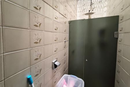 Casa à venda com 500m², 5 quartos e 6 vagas Casa à venda com 500m², 5 quartos e 6 vagasBanheiro da Suíte 1