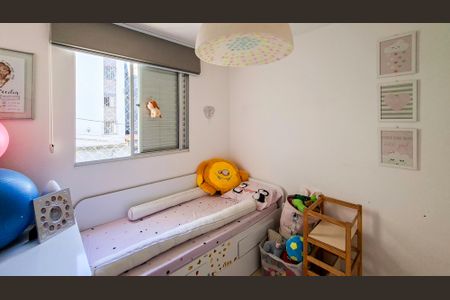 Quarto de apartamento à venda com 3 quartos, 90m² em Sagrada Família, Belo Horizonte