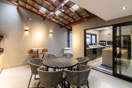 Casa à venda com 150m², 4 quartos e 4 vagas Casa à venda com 150m², 4 quartos e 4 vagasArea Gourmet