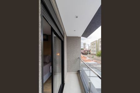 Casa à venda com 150m², 4 quartos e 4 vagas Casa à venda com 150m², 4 quartos e 4 vagasVaranda da Suíte 1