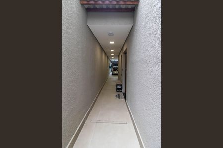 Casa à venda com 150m², 4 quartos e 4 vagas Casa à venda com 150m², 4 quartos e 4 vagasCorredor Lateral