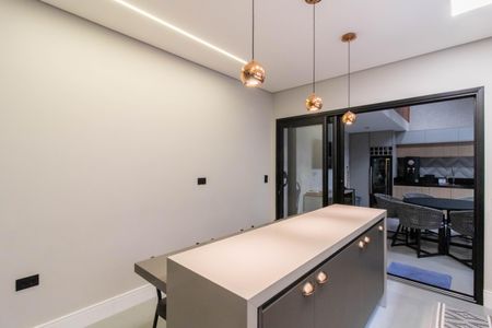 Casa à venda com 150m², 4 quartos e 4 vagas Casa à venda com 150m², 4 quartos e 4 vagasCozinha