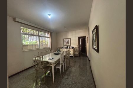 Casa à venda com 600m², 5 quartos e 10 vagasSala de jantar