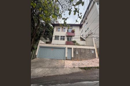 Casa à venda com 600m², 5 quartos e 10 vagasFachada da casa