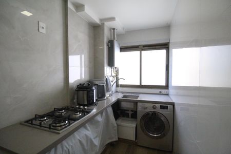 Apartamento à venda com 82m², 3 quartos e 1 vagaÁrea de serviço