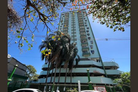 Apartamento à venda com 74m², 2 quartos e 1 vaga Apartamento à venda com 74m², 2 quartos e 1 vagaFachada