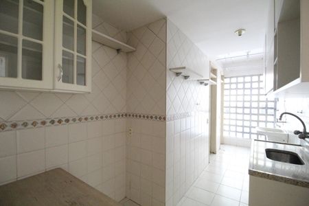 Apartamento à venda com 74m², 2 quartos e 1 vagaCozinha