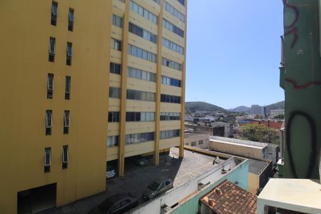 Apartamento à venda com 74m², 2 quartos e 1 vagaQuarto 2 - Vista