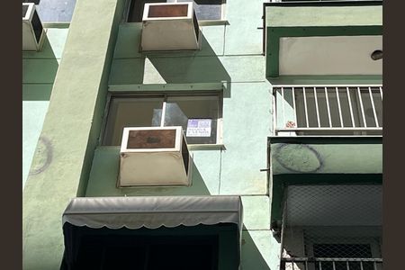 Apartamento à venda com 74m², 2 quartos e 1 vaga Apartamento à venda com 74m², 2 quartos e 1 vagaPlaca