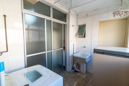 Apartamento para alugar com 115m², 4 quartos e sem vaga Apartamento para alugar com 115m², 4 quartos e sem vagaLavanderia