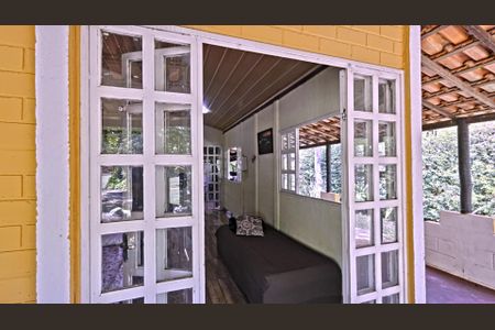 Sacada de casa de condomínio à venda com 3 quartos, 1000m² em Retiro do Chalé, Brumadinho