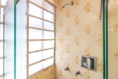 Apartamento à venda com 96m², 2 quartos e sem vaga Apartamento à venda com 96m², 2 quartos e sem vagaBanheiro