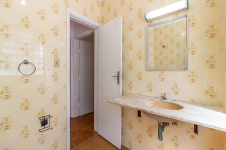 Apartamento à venda com 96m², 2 quartos e sem vaga Apartamento à venda com 96m², 2 quartos e sem vagaBanheiro