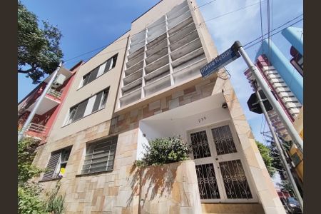 Apartamento à venda com 96m², 2 quartos e sem vaga Apartamento à venda com 96m², 2 quartos e sem vagaFachada