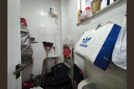 Apartamento à venda com 65m², 2 quartos e 1 vaga Apartamento à venda com 65m², 2 quartos e 1 vagaBanheiro de Serviço