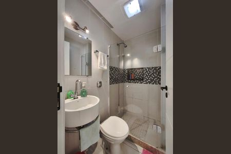 Apartamento à venda com 65m², 2 quartos e 1 vaga Apartamento à venda com 65m², 2 quartos e 1 vagaBanheiro