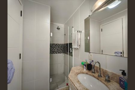 Apartamento à venda com 65m², 2 quartos e 1 vaga Apartamento à venda com 65m², 2 quartos e 1 vagaBanheiro da Suíte