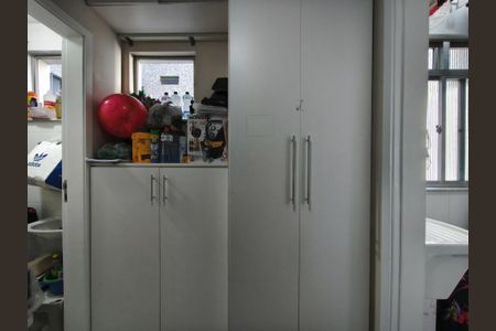 Apartamento à venda com 65m², 2 quartos e 1 vaga Apartamento à venda com 65m², 2 quartos e 1 vagaQuarto de Serviço