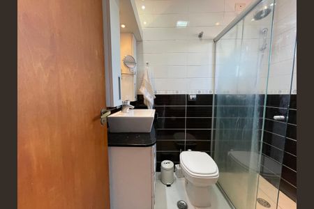 Casa à venda com 182m², 3 quartos e 3 vagasBanheiro da Suíte