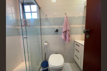 Casa à venda com 182m², 3 quartos e 3 vagasBanheiro Social