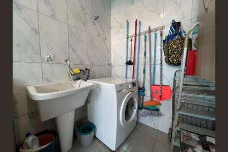 Casa à venda com 182m², 3 quartos e 3 vagasÁrea de Serviço