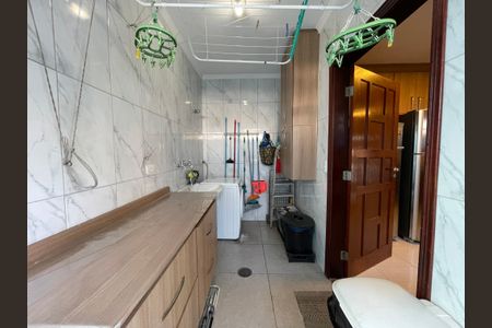 Casa à venda com 182m², 3 quartos e 3 vagasÁrea de Serviço