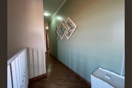 Casa à venda com 182m², 3 quartos e 3 vagasCorredor