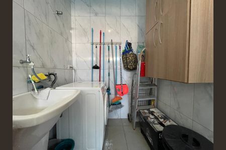 Casa à venda com 182m², 3 quartos e 3 vagasÁrea de Serviço