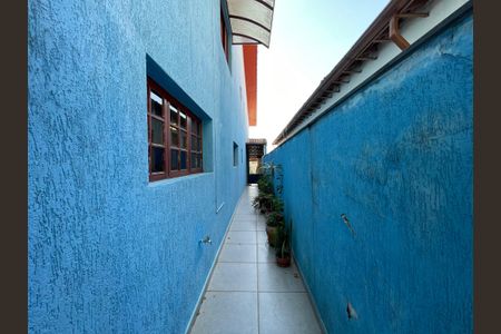 Casa à venda com 182m², 3 quartos e 3 vagasCorredor