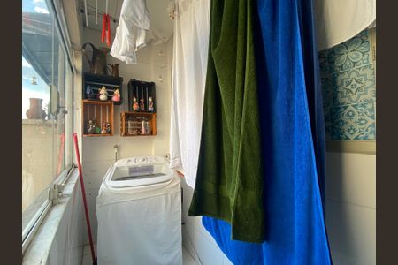 Apartamento para alugar com 135m², 3 quartos e sem vaga Apartamento para alugar com 135m², 3 quartos e sem vagaLavanderia