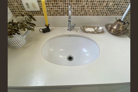 Apartamento para alugar com 135m², 3 quartos e sem vaga Apartamento para alugar com 135m², 3 quartos e sem vagaBanheiro