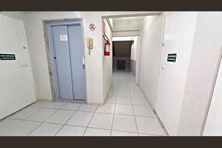 Apartamento à venda com 47m², 2 quartos e sem vagaÁrea comum