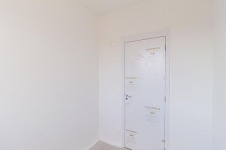 Quarto 1 de apartamento para alugar com 2 quartos, 42m² em Jardim Planalto, Carapicuíba