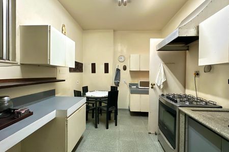 Apartamento à venda com 241m², 4 quartos e 1 vagaCozinha