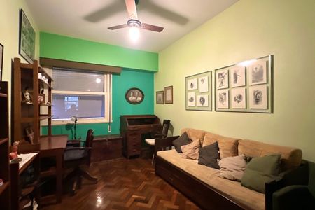 Apartamento à venda com 241m², 4 quartos e 1 vagaQuarto 03