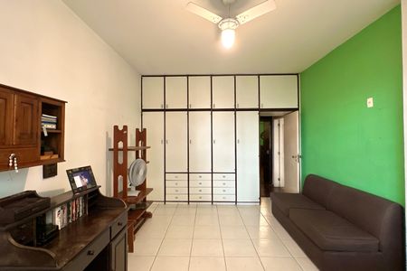 Apartamento à venda com 241m², 4 quartos e 1 vagaQuarto 01