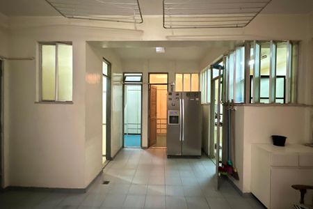 Apartamento à venda com 241m², 4 quartos e 1 vagaÁrea de Serviço