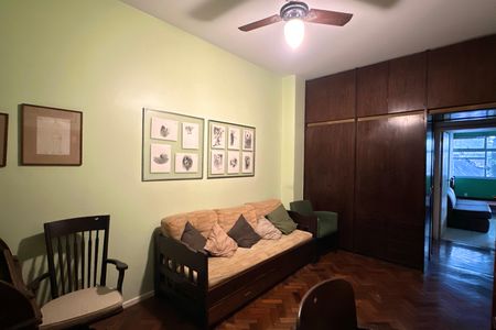 Apartamento à venda com 241m², 4 quartos e 1 vagaQuarto 03