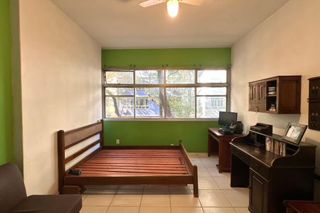 Apartamento à venda com 241m², 4 quartos e 1 vagaQuarto 01