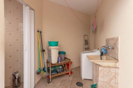 Casa à venda com 104m², 2 quartos e 1 vaga Casa à venda com 104m², 2 quartos e 1 vagaÁrea de Serviço