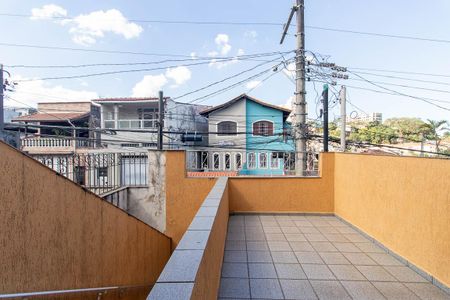 Casa à venda com 104m², 2 quartos e 1 vaga Casa à venda com 104m², 2 quartos e 1 vagaVaranda