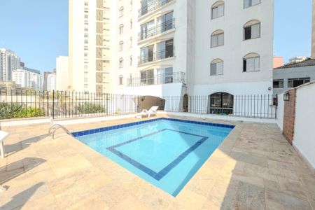 Apartamento à venda com 104m², 3 quartos e 2 vagas Apartamento à venda com 104m², 3 quartos e 2 vagasÁrea comum - Piscina