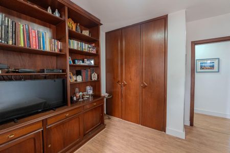 Apartamento à venda com 104m², 3 quartos e 2 vagas Apartamento à venda com 104m², 3 quartos e 2 vagasQuarto 1