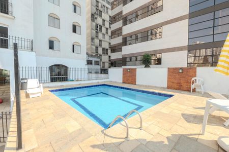 Apartamento à venda com 104m², 3 quartos e 2 vagas Apartamento à venda com 104m², 3 quartos e 2 vagasÁrea comum - Piscina