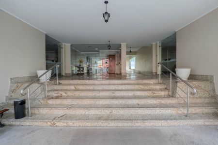 Apartamento à venda com 104m², 3 quartos e 2 vagas Apartamento à venda com 104m², 3 quartos e 2 vagasHall de entrada