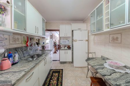 Apartamento à venda com 104m², 3 quartos e 2 vagas Apartamento à venda com 104m², 3 quartos e 2 vagasCozinha
